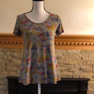LulaRoe Simply comfortable Tee‎ Size XS